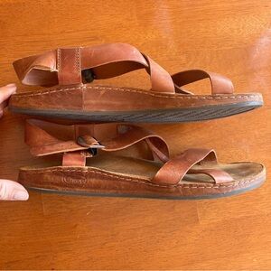 Chaco Wayfarer leather sandals Women’s size 11 in color rust